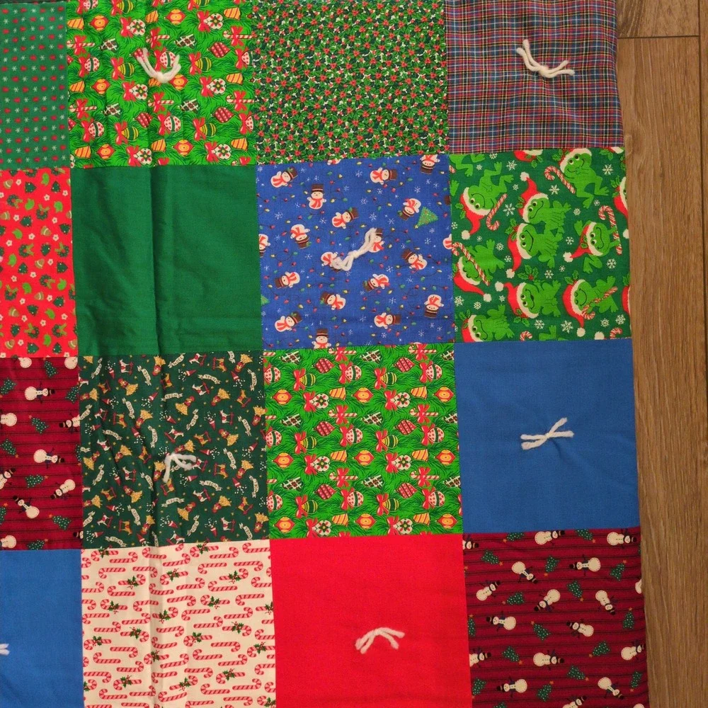 Handmade Patchwork Holiday Christmas Quilt‎ - Twin Size Red Green Ties 60x74